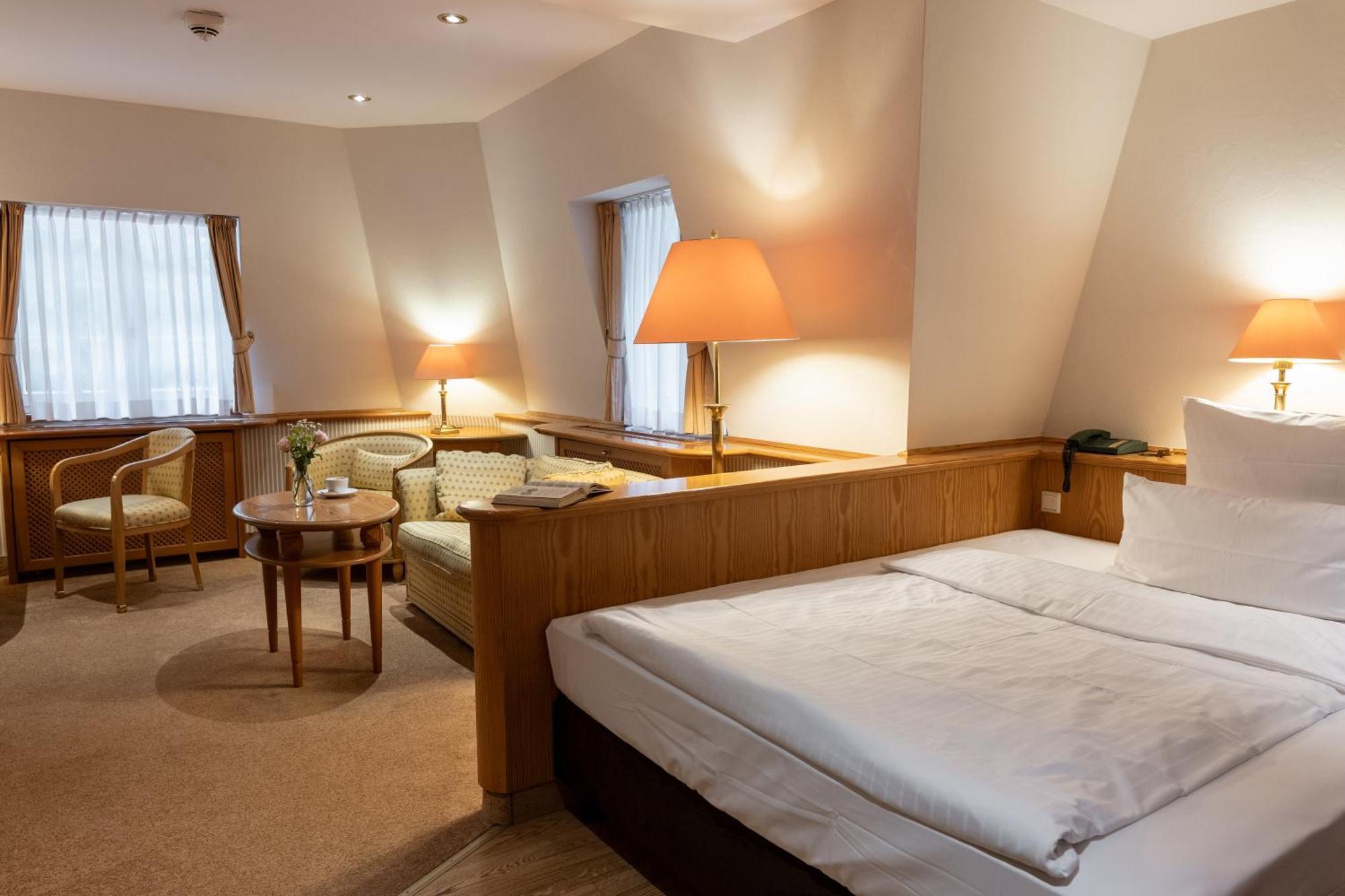 Waldhaus Reinbek Hotel Bagian luar foto