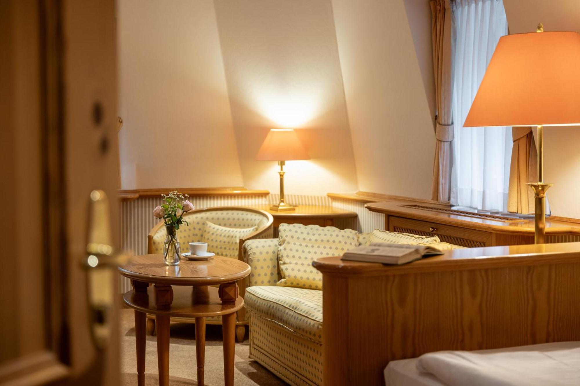 Waldhaus Reinbek Hotel Bagian luar foto